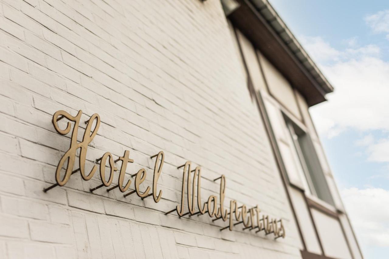 Hotel Malpertuus Riemst Exteriör bild