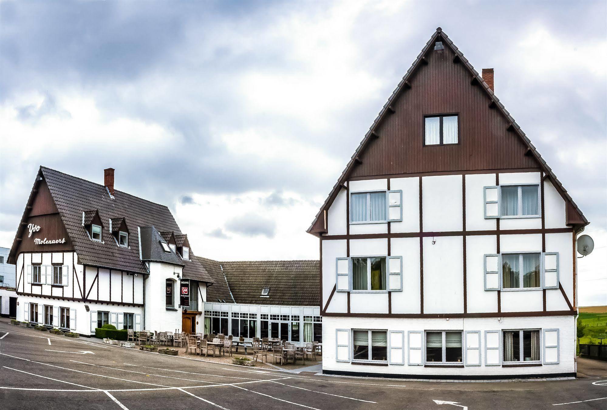 Hotel Malpertuus Riemst Exteriör bild